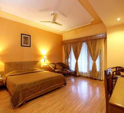 Hills & Backwaters With Abad