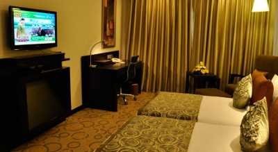 Hills & Backwaters With Abad