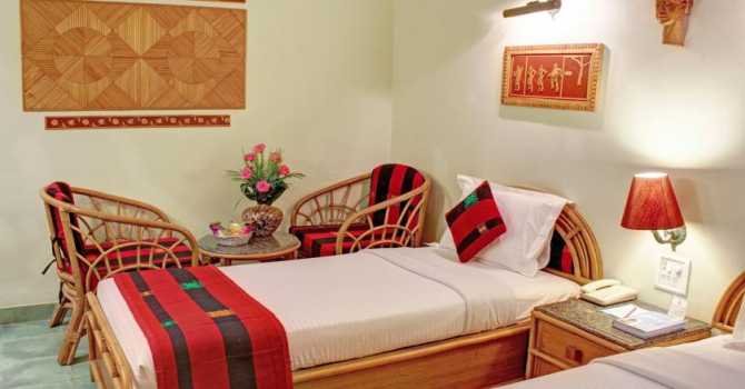 Hills & Backwaters With Abad