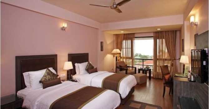 Hills & Backwaters With Abad