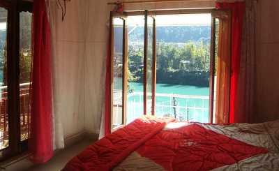 Hills & Backwaters With Abad