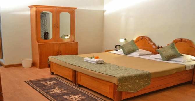 Hills & Backwaters With Abad