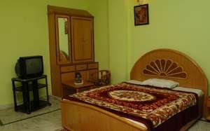 Hills & Backwaters With Abad